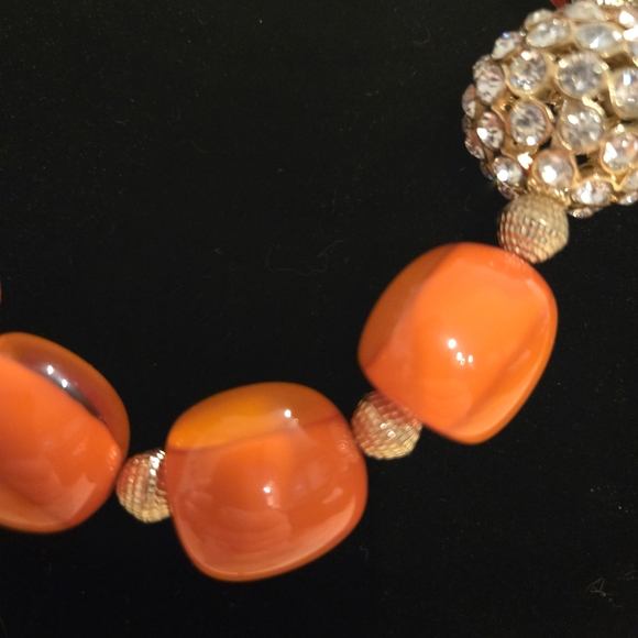 Elegant Orange Beaded Necklace with Gold Accents - Picture 3 of 5